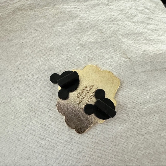 NEW Disney Jr Ariel Pin - Picture 3 of 4